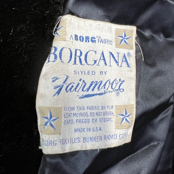 •VINTAGE • LIKE NEW |•BORGANA BY FAIRMOOR•| Two-Tone Brown Faux Fur Coat - Picture 12 of 16